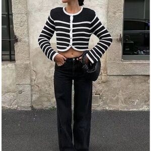 Black and White Striped Cropped Cardigan